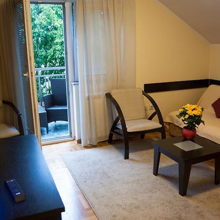 Villa Forest Bělehrad Exteriér fotografie